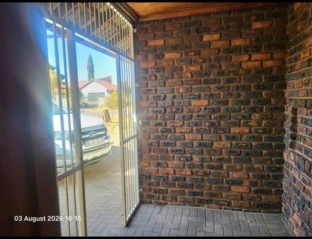 3 BEDROOM FREESTANDING FOR SALE IN PETERSFIELD
